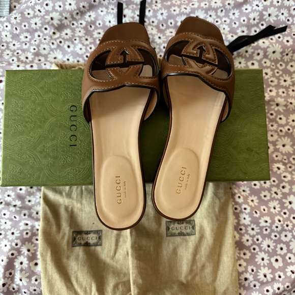 Gucci Brown Leather Logo Sandals - Picture 3 of 3